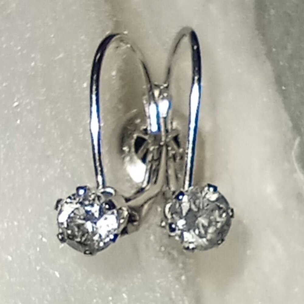 10Kt White Gold White Diamond Leverback Drop Earrings